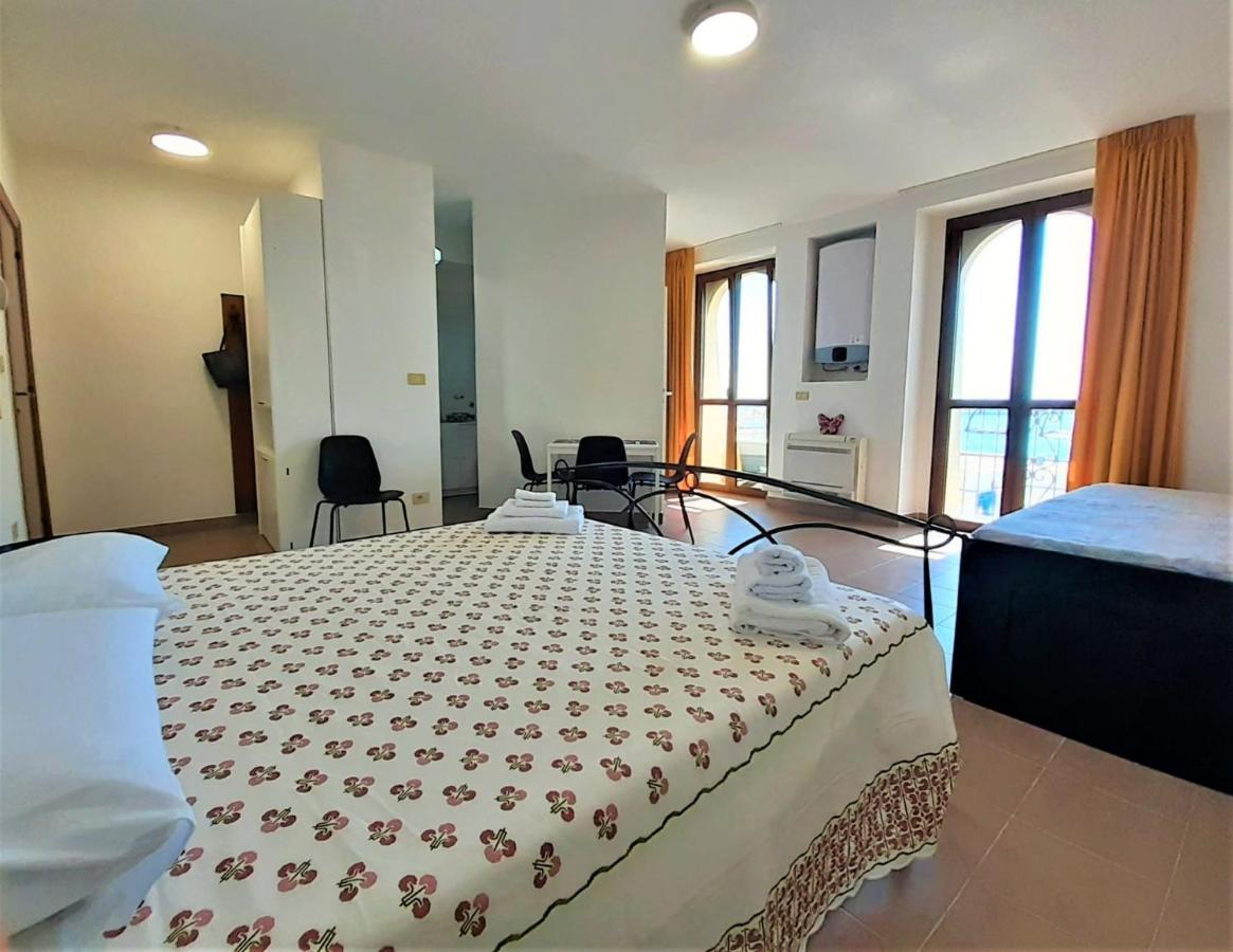K&K Room Duomo1 Термоли Экстерьер фото